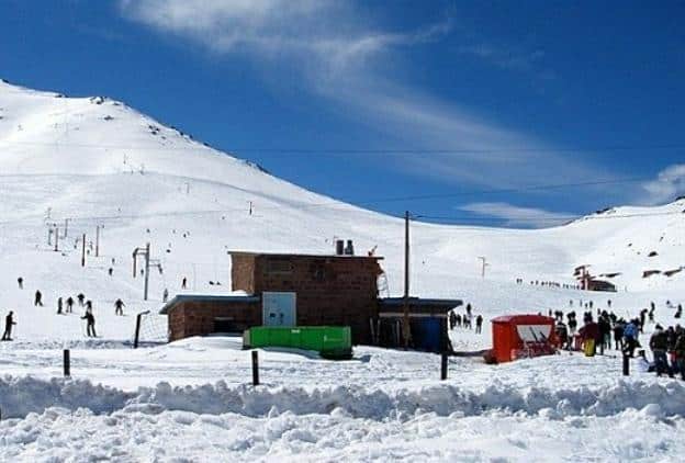 أوكايمدن تستقطب الزوار بعد تهاطل الثلوج وتحيي آمال الساكنة