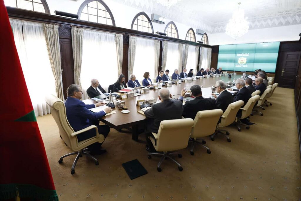 مجلس الحكومة يصادق على مشروع مرسوم يتعلق بتربية الأحياء المائية في المياه البرية