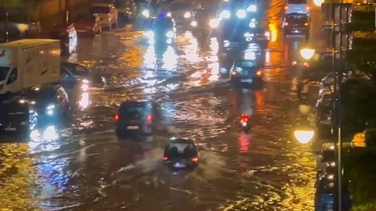 أمطار طوفانية تغرق مدينة طنجة