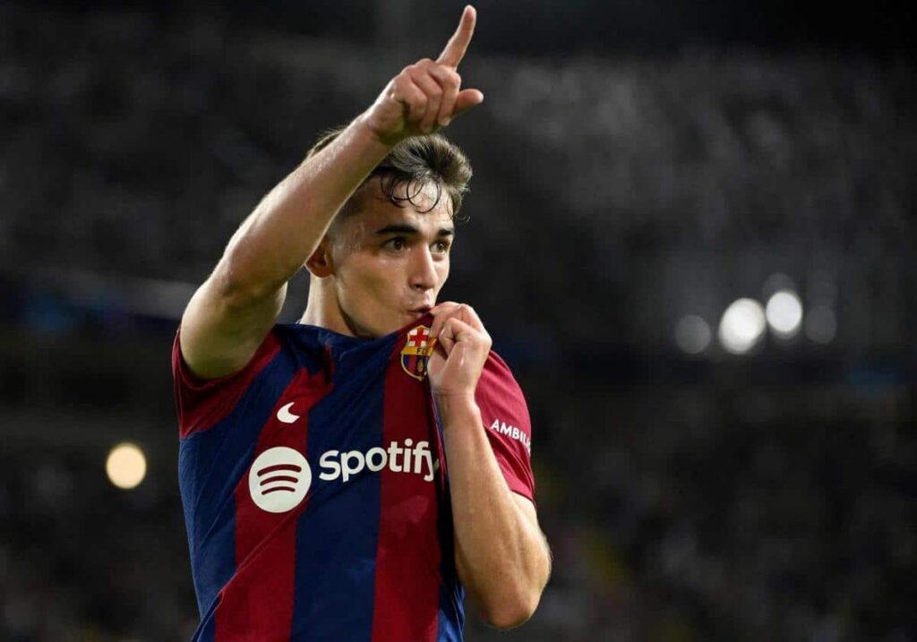 غافي يجدد عقده مع برشلونة حتى عام 2030
