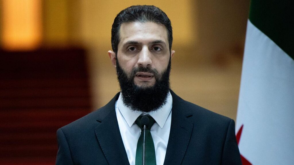 الملك يهنئ أحمد الشرع بمناسبة توليه رئاسة الجمهورية العربية السورية في المرحلة الانتقالية