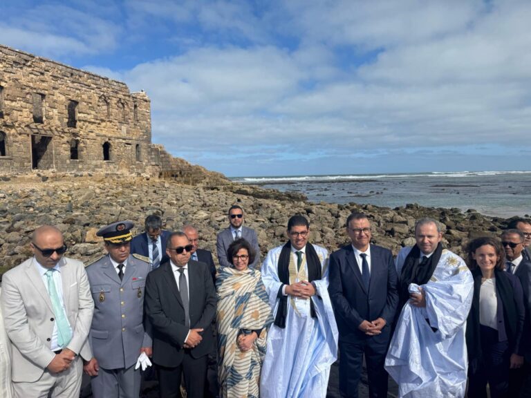 بنسعيد وذاتي في الأقاليم الجنوبية تأكيدا لدعم فرنسا لمغربية الصحراء