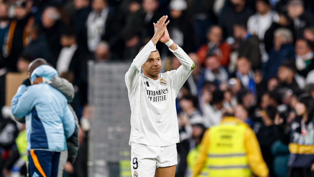 بطولة إسبانيا: تعادل مثير بين ريال وأتلتيكو في ديربي مدريد يبقى الصدارة على حالها