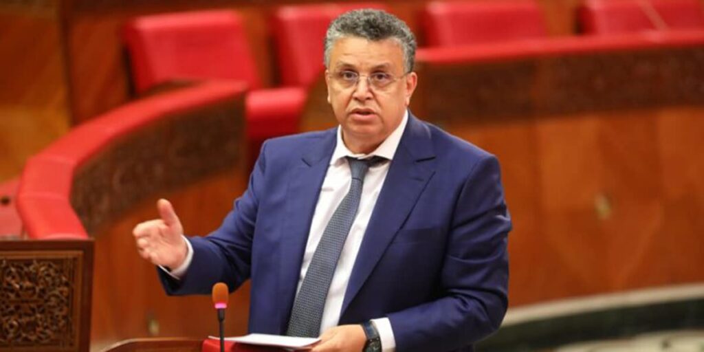 أصبحت ساحة للسب والقذف مقابل المال.. وهبي ينتقد مواقع التواصل الإجتماعي