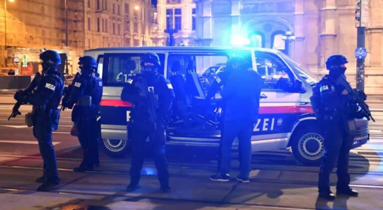 النمسا: مقتل شخص وإصابة اربعة بجروح في عملية طعن وسط مدينة فيلاخ جنوب البلاد