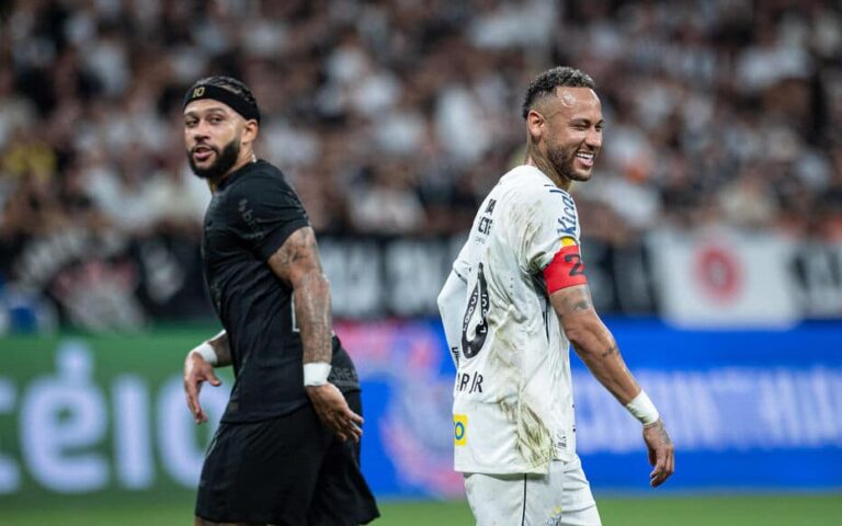 بطولة البرازيل.. ديباي يخطف الأضواء من نيمار في "كلاسيكو" كورينثيانز وسانتوس