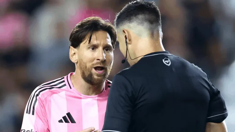 رابطة الدوري الأميركي تغرم ميسي بعد مشادة مع المغربي مهدي البلوشي