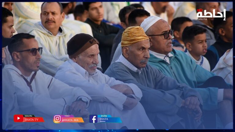 السلطات تنقذ طاقم السفينة الجانحة بساحل المحمدية (فيديو)