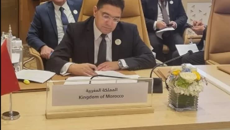 القاهرة: انطلاق أعمال القمة العربية غير عادية بمشاركة المغرب
