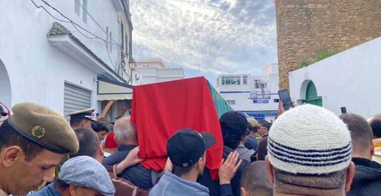 أصيلة.. تشييع جثمان الوزير الأسبق ورجل الثقافة الراحل محمد بن عيسى