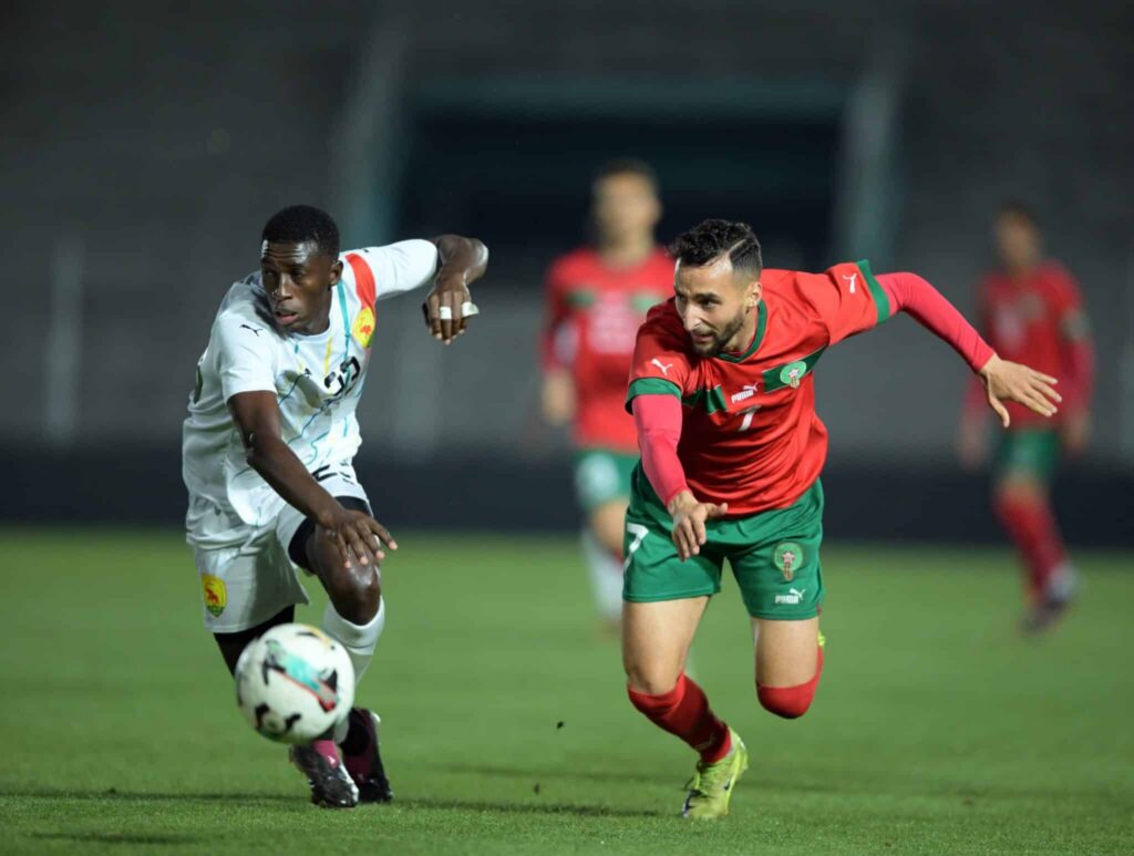 المنتخب الوطني المغربي لمواليد سنة 2000 فما فوق يتعادل مع منتخب غينيا