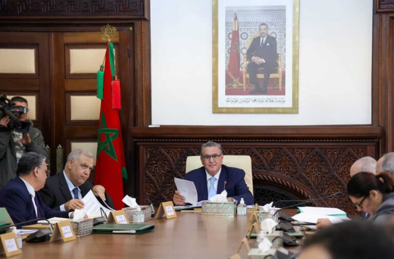 الحكومة تضع حدا لفوضى جمع التبرعات وتوزيع المساعدات