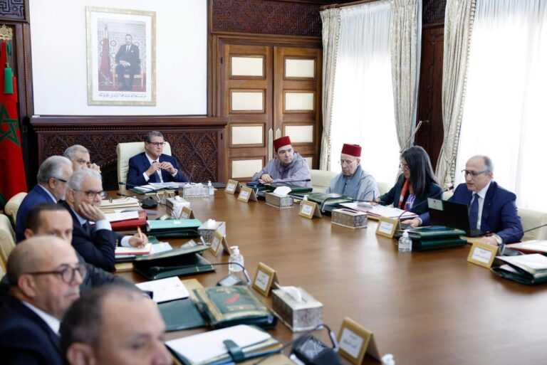 الحكومة تستعرض تقدم المغرب في تعزيز المساواة بين الجنسين وتمكين المرأة