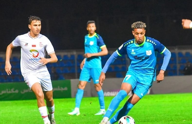 البطولة الاحترافية1.. حسنية أكادير يتعادل مع الدفاع الجديدي
