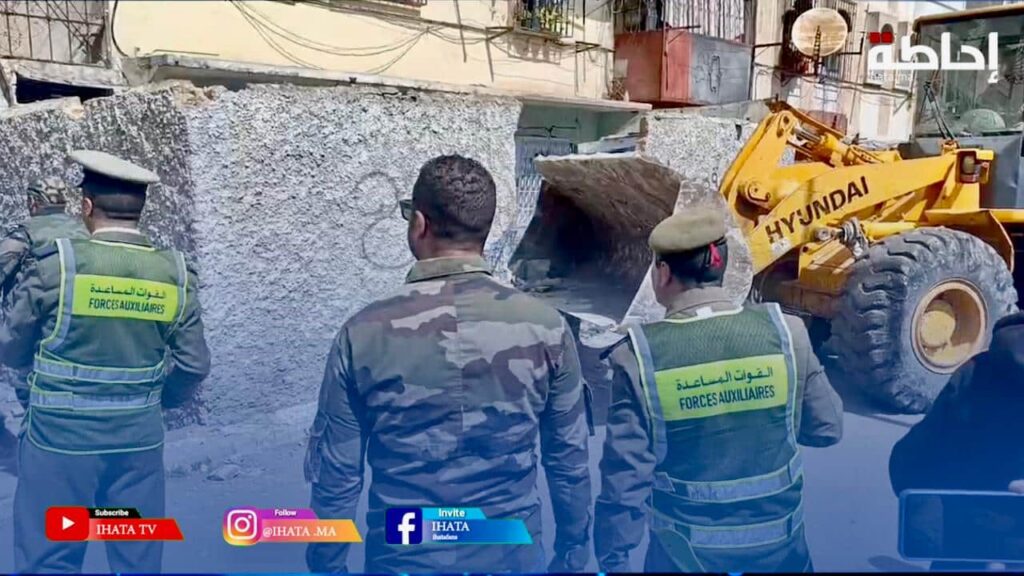 سلطات الحي المحمدي تواصل حربها على محتلي الملك العمومي والبناء العشوائي (فيديو)