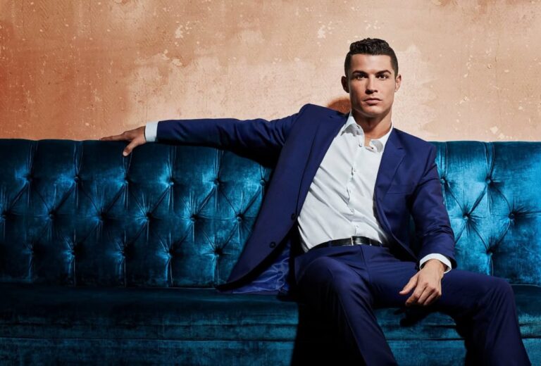 هل يصبح رونالدو مالكا لنادي فالنسيا؟ الشائعات تشتعل في إسبانيا