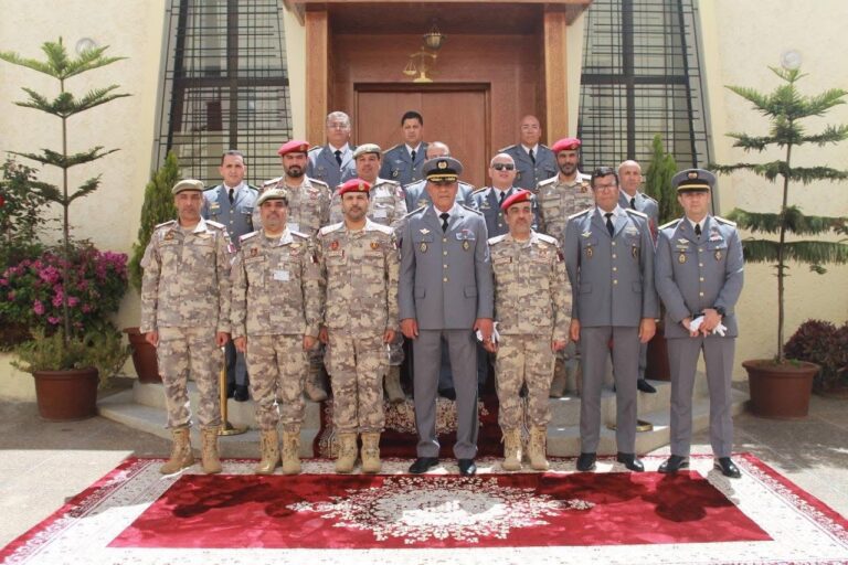 Clôture de la session des hauts conseillers juridiques avec la participation d’une délégation militaire qatarie au tribunal militaire du Maroc