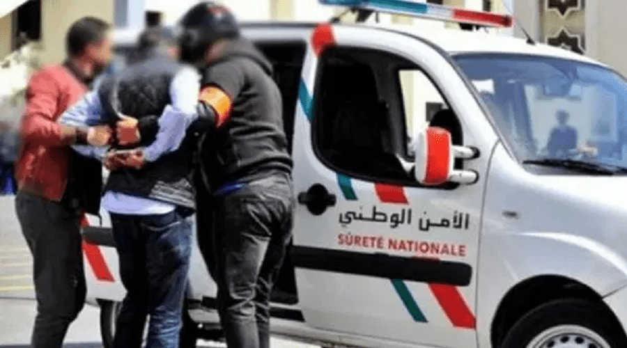 فيديو يفضح سارق بالوعة الصرف الصحي بالدار البيضاء