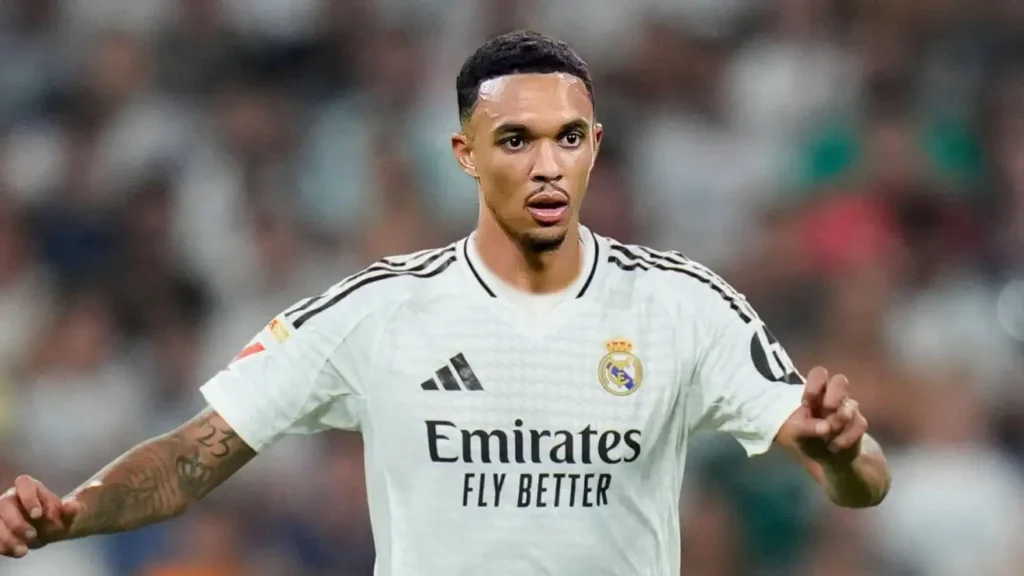ريال مدريد يعلن رسميا تعاقده مع ترنت ألكسندر-أرنولد