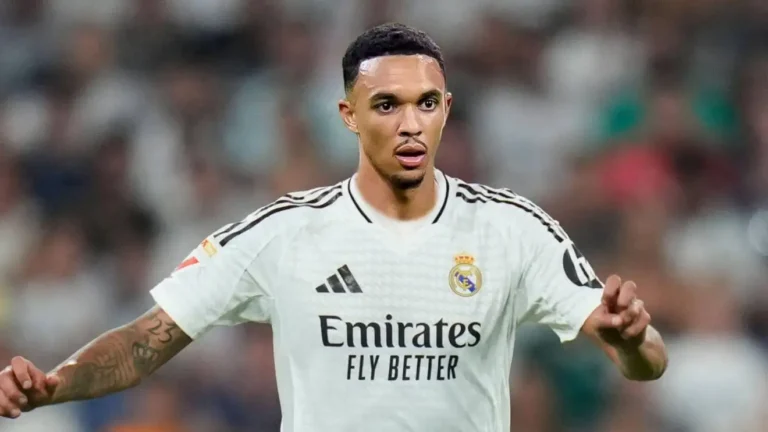 ريال مدريد يعلن رسميا تعاقده مع ترنت ألكسندر-أرنولد