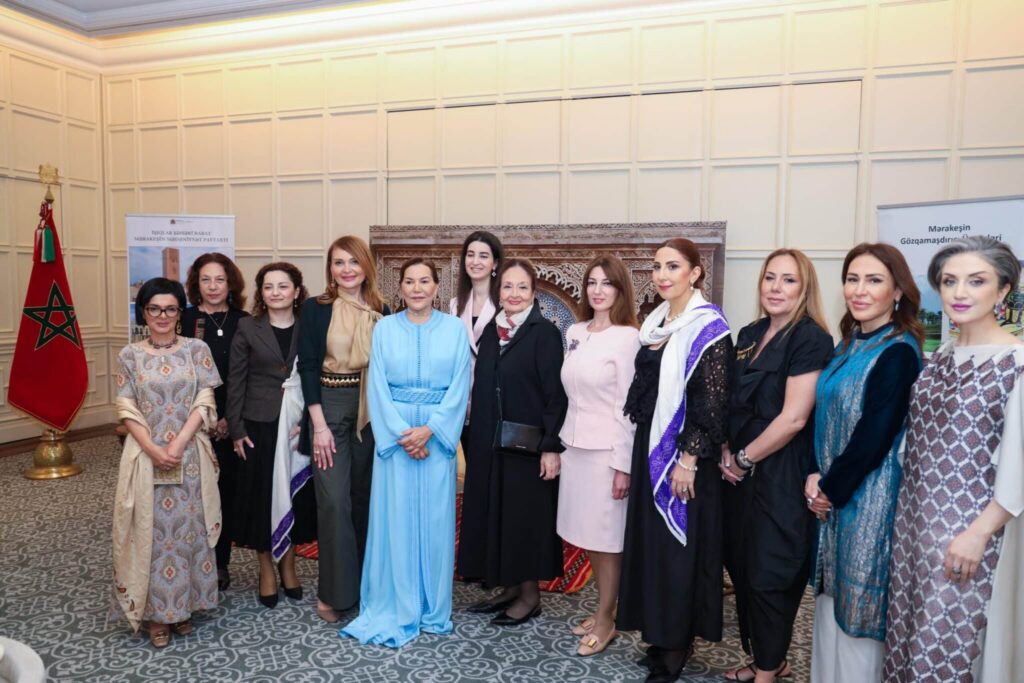 SAR la Princesse Lalla Hasnaa offre un thé d’honneur à Bakou en l’honneur de figures féminines de la culture et des arts d’Azerbaïdjan