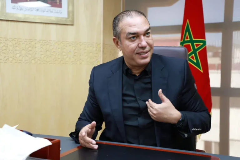 فاضيلي يتهم أوزين بالوقوف وراء ميلاد "الديمقراطية الشعبية"