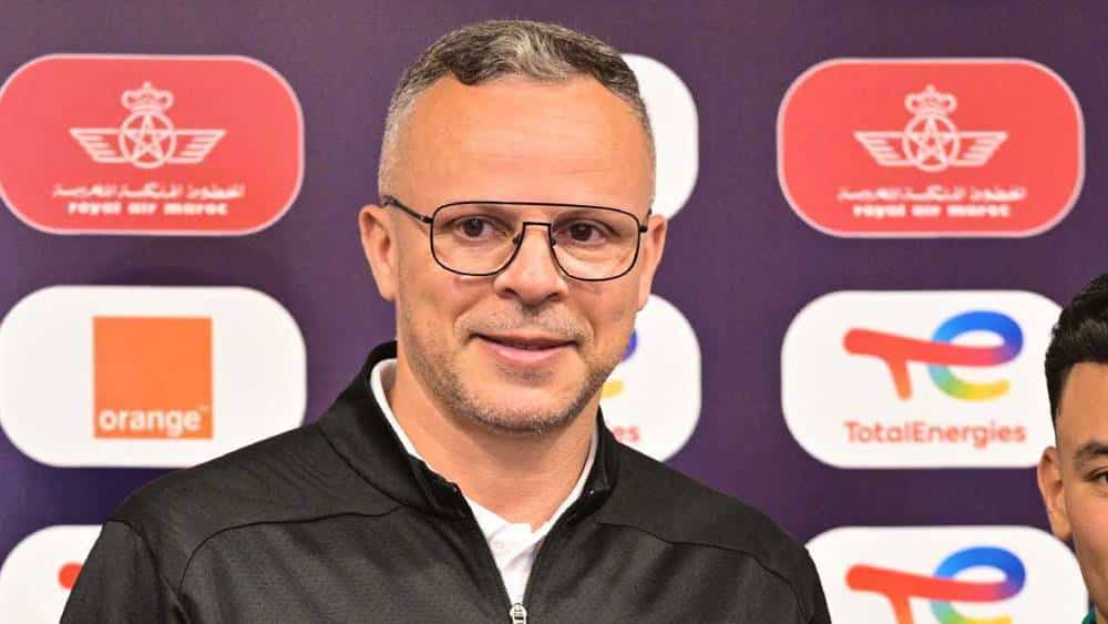 محمد وهبي.. من مدارس بروكسيل إلى قيادة المنتخب المغربي الأول