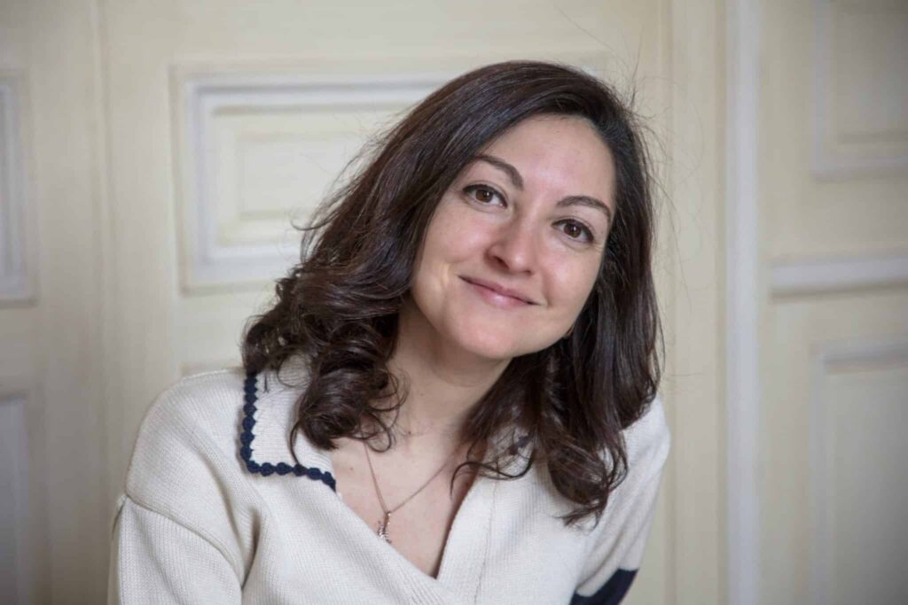 الأكاديمية الفرنسية.. زينب مكوار تفوز بجائزة هنري دي رينييه لسنة 2025 عن روايتها الثانية "تذكر النحل جيدا"