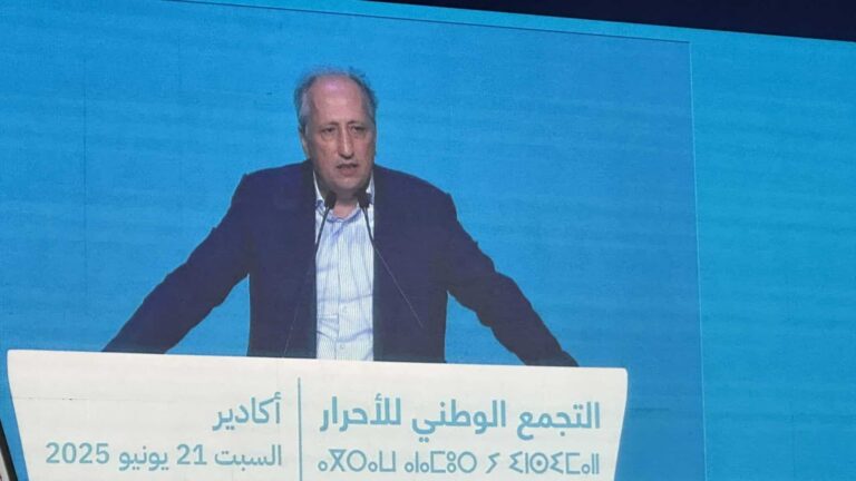 برادة يكشف اعتماد زيادات مهمة في أجور الأساتذة