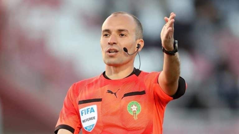 مشاركة مغربية تحكيمية في مونديال الأندية.. حمزة الفارق ضمن طاقم مباراة سيتي والهلال