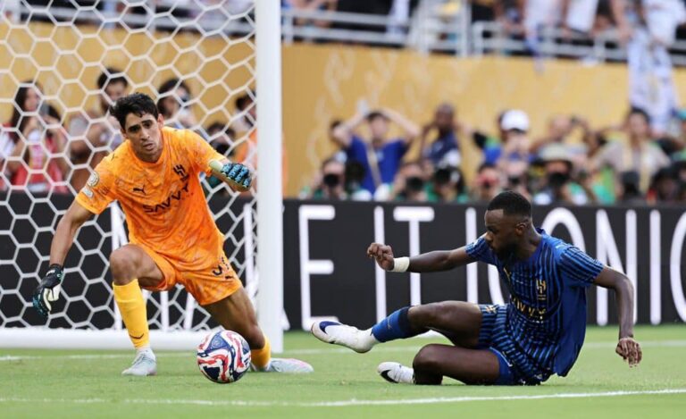 بونو يتألق ويُنقذ الهلال من خسارة محققة أمام ريال مدريد في كأس العالم للأندية