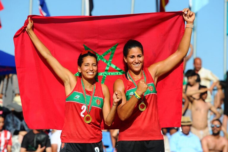 منتخب المغرب للكرة الطائرة الشاطئية يفوز ببطولة إفريقيا ويتأهل لأولمبياد باريس