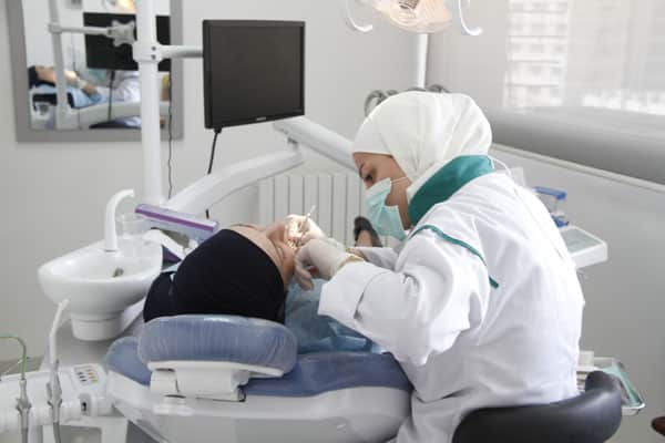 هيئة أطباء الأسنان الوطنية تدعو إلى تعزيز الثقة في ممارسة المهنة