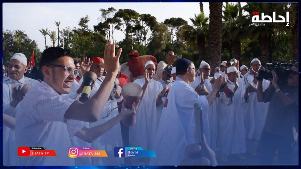 فركوس وعبد الإله "مول الحوت" يشاركان رفقة الدقة المراكشية في افتتاح المهرجان الوطني للفنون الشعبية (فيديو)