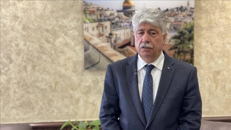 أحمد مجدلاني، عضو اللجنة التنفيذية لمنظمة التحرير الفلسطينية