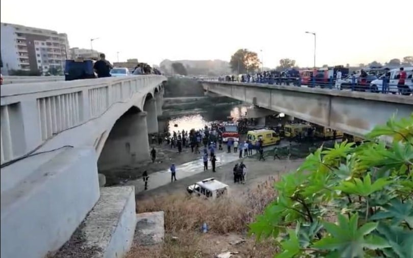 مقتل 18 شخصا وإصابة تسعة آخرين إثر سقوط حافلة في واد بالجزائر
