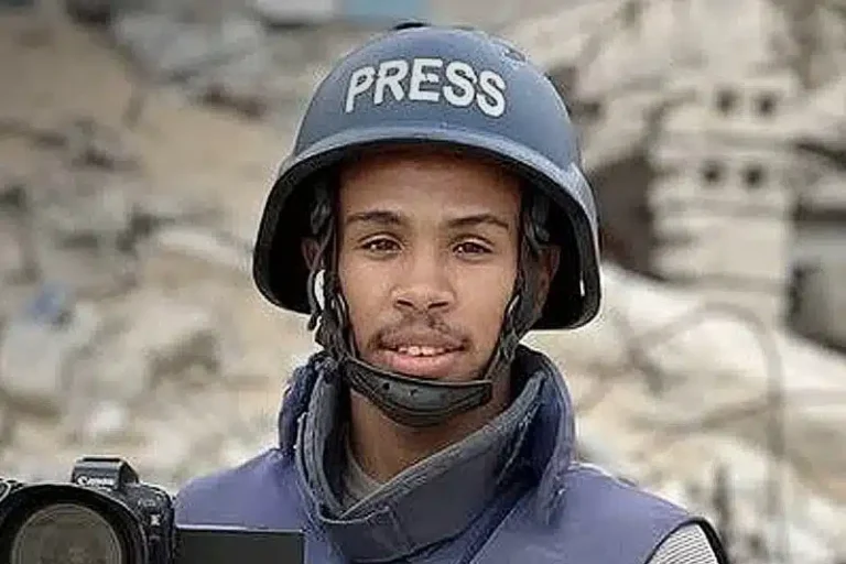 قناة الجزيرة تعلن مقتل مصوّرها محمد سلامة في غارة إسرائيلية في غزة