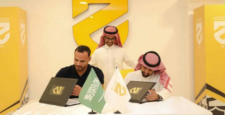 نادي الحزم السعودي يتعاقد مع المدافع المغربي عبد المنعم بوطويل