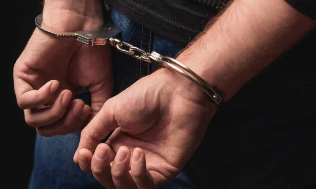 توقيف ضابط شرطة ممتاز متهم بالابتزاز والرشوة بمكناس