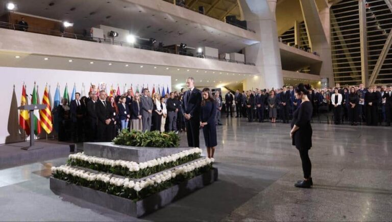 المغرب يشارك في الجنازة الرسمية تكريما لضحايا الفيضانات إسبانيا