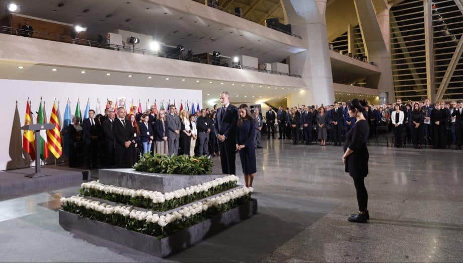 المغرب يشارك في الجنازة الرسمية تكريما لضحايا الفيضانات إسبانيا