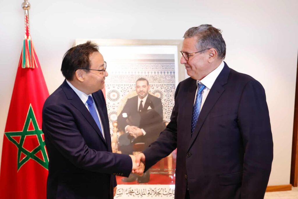 رئيس الحكومة يستقبل وفدا صينيا لتعزيز الشراكة الاقتصادية والاستثمارية بين المغرب والصين