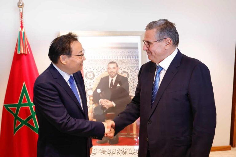 رئيس الحكومة يستقبل وفدا صينيا لتعزيز الشراكة الاقتصادية والاستثمارية بين المغرب والصين
