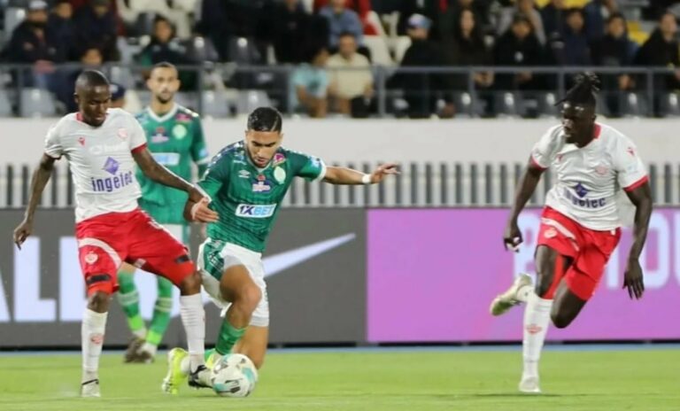 ديربي الدار البيضاء يشعل المنافسة بين الوداد والرجاء