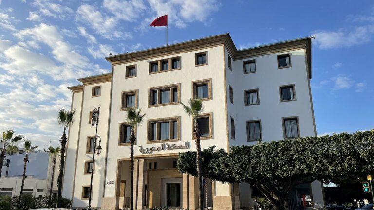 محاكمة سجينين في فرنسا بتهمة تهديد ساركوزي في السجن