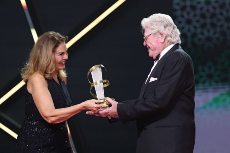 يسرا مع حسين فهمي في افتتاح المهرجان الدولي للفيلم في مراكش، 28 نوفمبر 2025