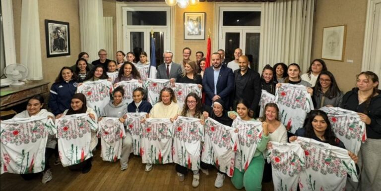 مراد العارف المغرب انخرط في تشكيل المنتخب الوطني النسوي للركبي في مختلف الفئات، في إطار رياضة تعرف نموا متسارعا عبر العالم.