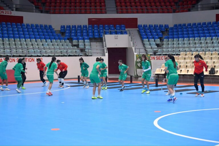 المنتخب الوطني المغربي النسوي لكرة القدم داخل القاعة يستعد للقاء بولونيا