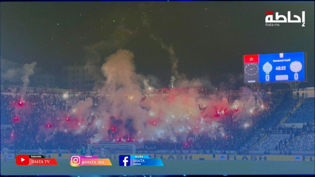 كراكاج جماهير الكوكب المراكشي يلهب مدرجات كورفا نورد في مباراة الرجاء