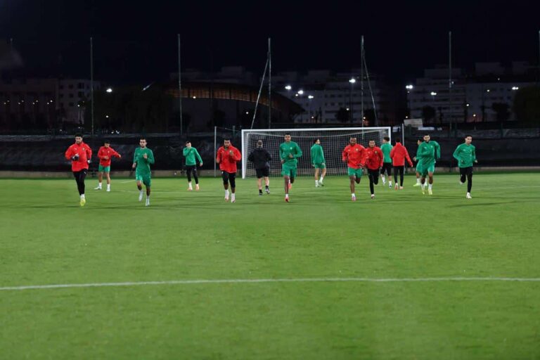 المنتخب الوطني يجري حصة تدريبية مفتوحة أمام وسائل الإعلام بطنجة
